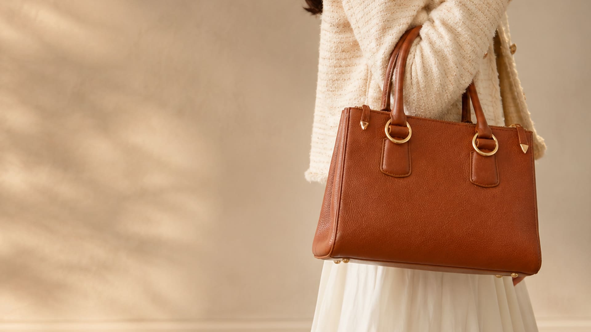 Why Handbag Compartments Matter More Than You Might Think